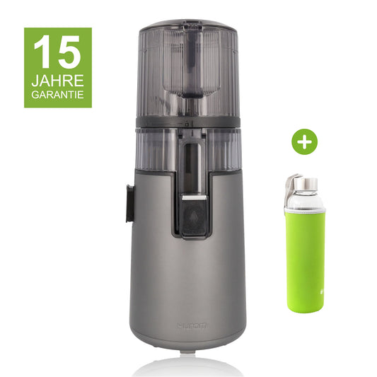 Hurom H70-FT in Titan Grau mit 15 Jahren Garantie und einer Glasflasche mit grünem Neopren-Sleeve als Gratisbeigabe