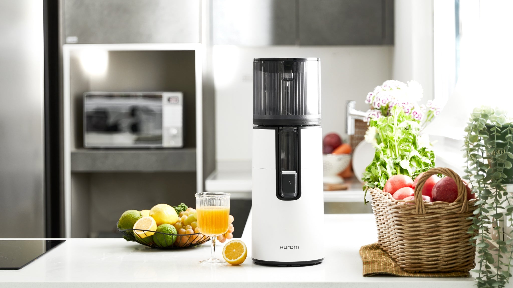 Mit dem Hurom H400 frisch gepressten Orangensaft herstellen